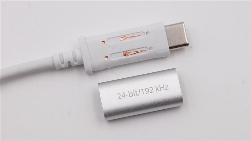 Moshi USB-C Digital Audio Adapter17