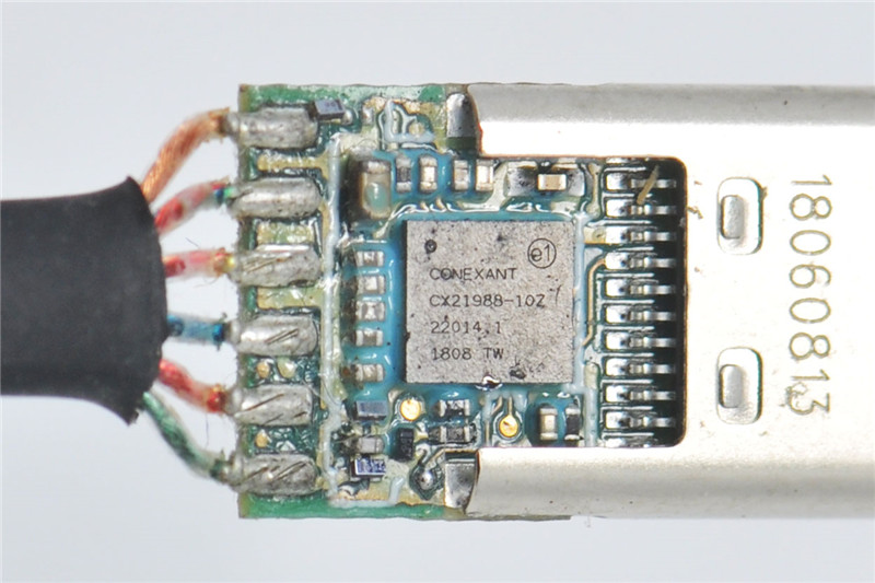 Surface USB-C to 3.5mm Audio Adapter 11