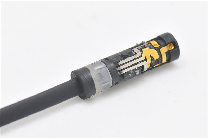 Surface USB-C to 3.5mm Audio Adapter 8