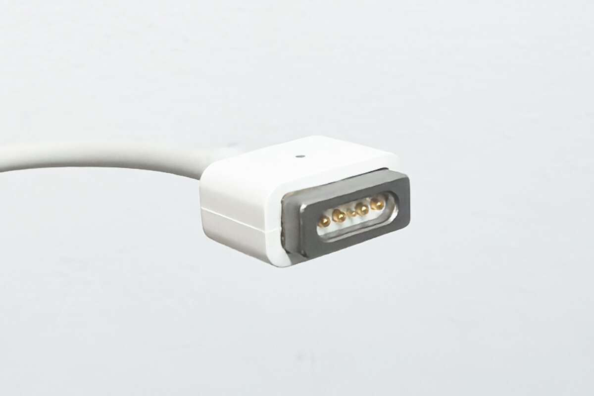 Close-up of MagSafe 1 T-shape Connector